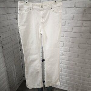 Chico's Platinum Ladies Size 0.5 Reg. (approx. size 6 US) White Bootcut Jeans